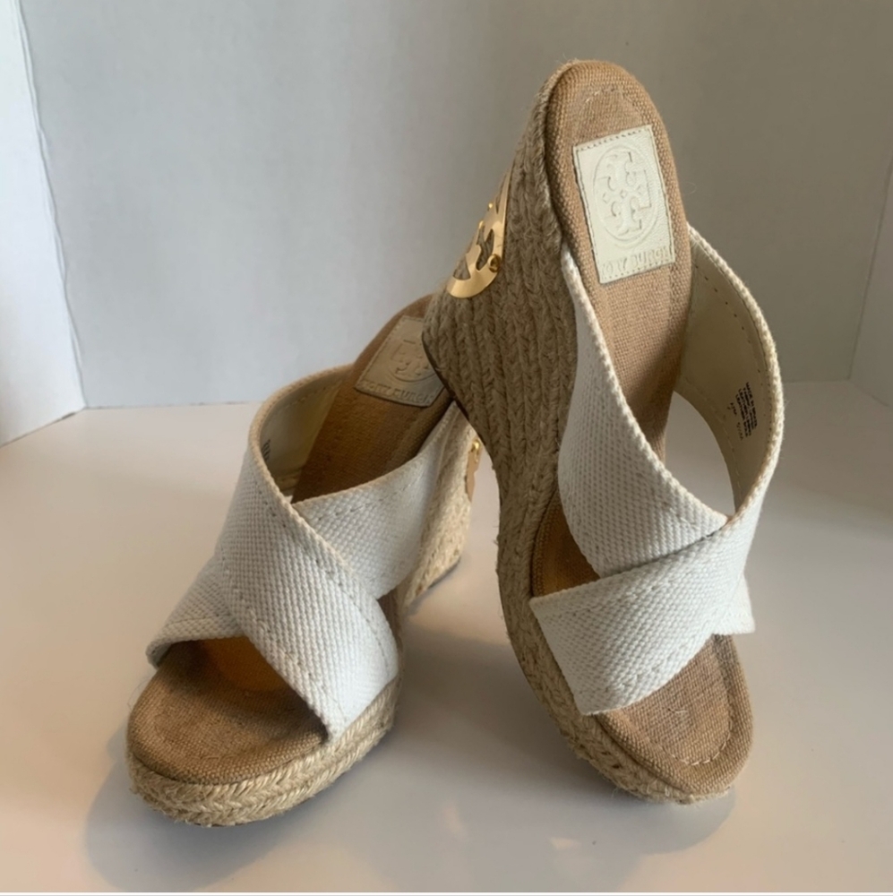 DONATED!  TORY BURCH Off White Espadrille Wedge Sandals Sz 5.5